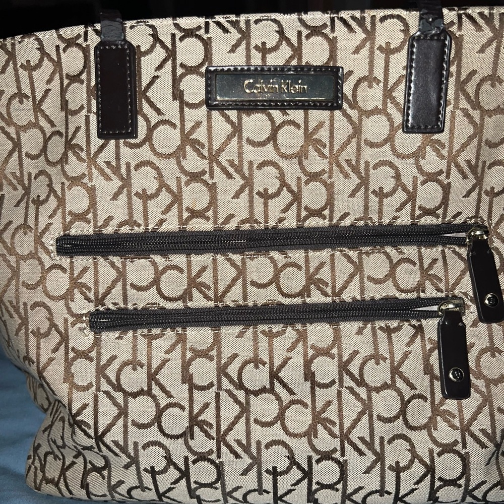 Calvin Klein Bag - Picture 4 of 10